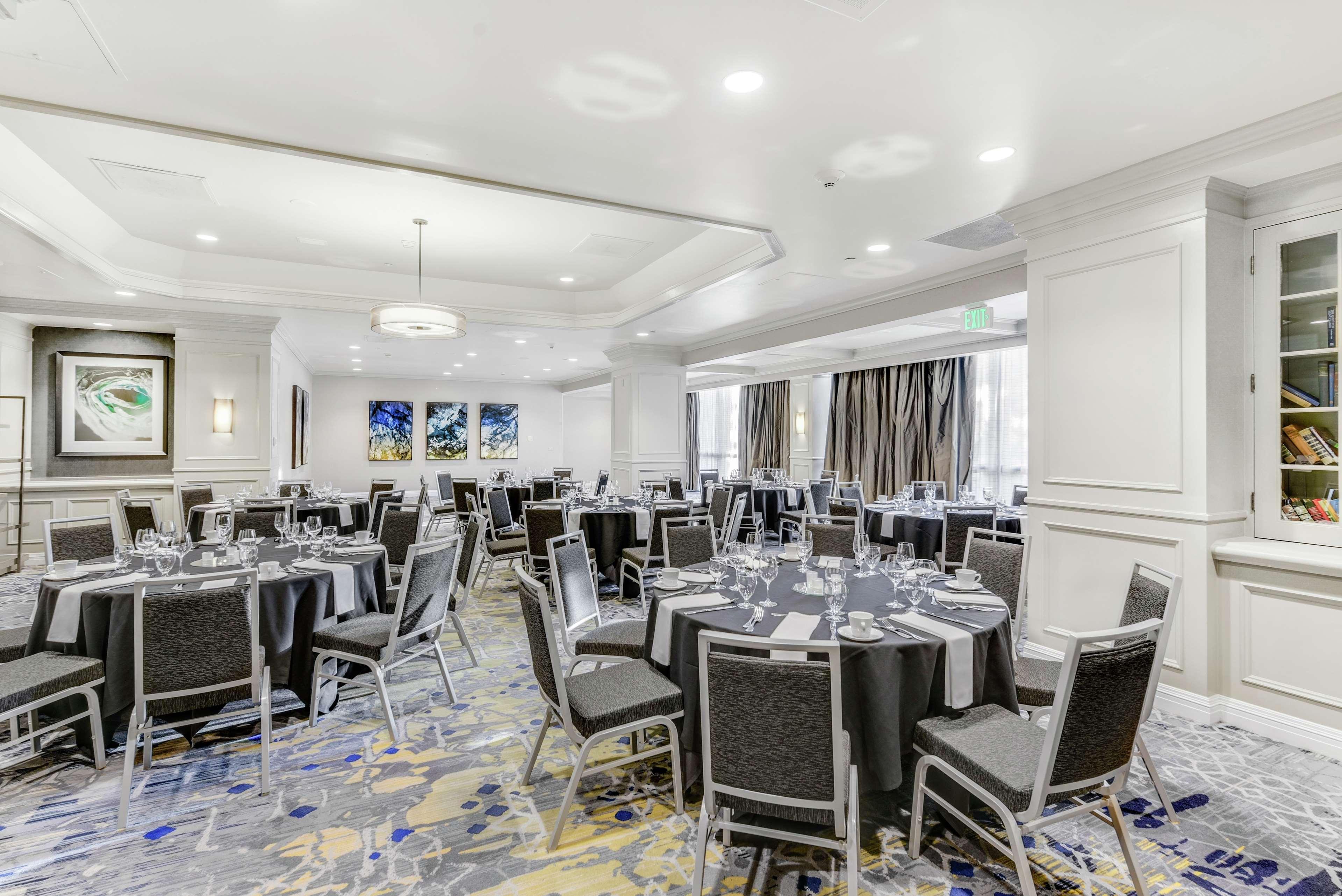 Embassy Suites By Hilton Anaheim-Orange Exterior foto